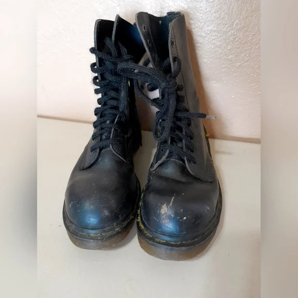 dr martens 10 trous